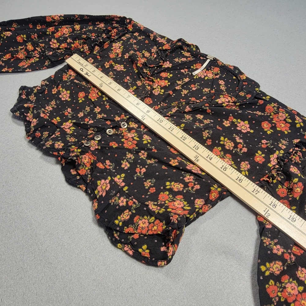 Free People Secret Garden Crop Top Floral Ruffle Button Boho Black Women's XS - Picture 7 of 11